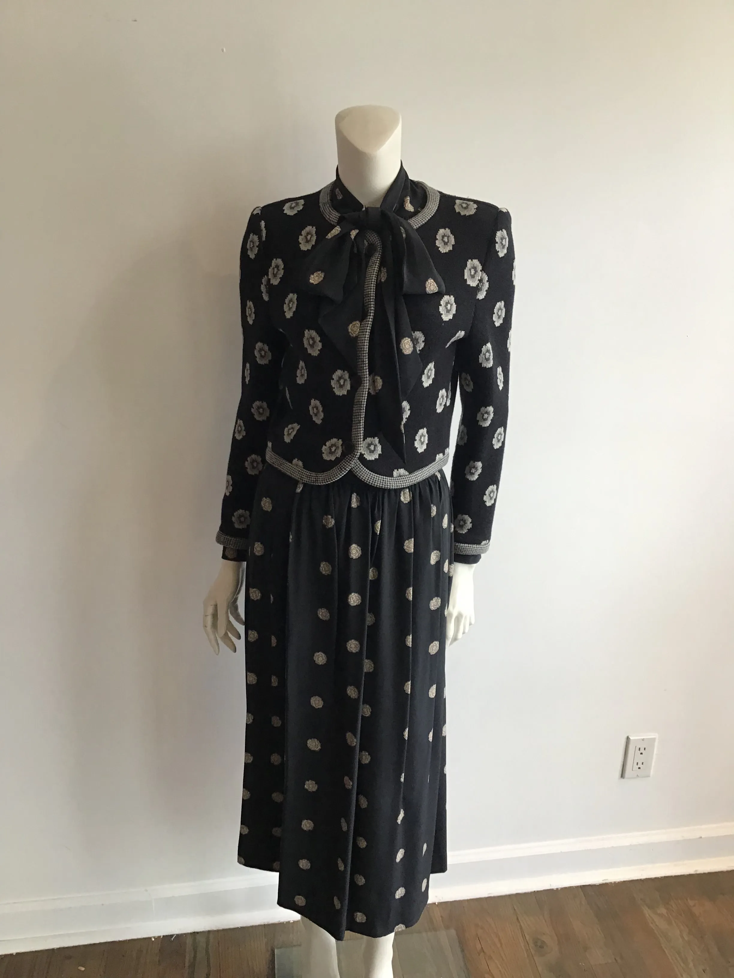 1980's Donald Brooks Black and white 3 piece Silk Suit-size 6/8
