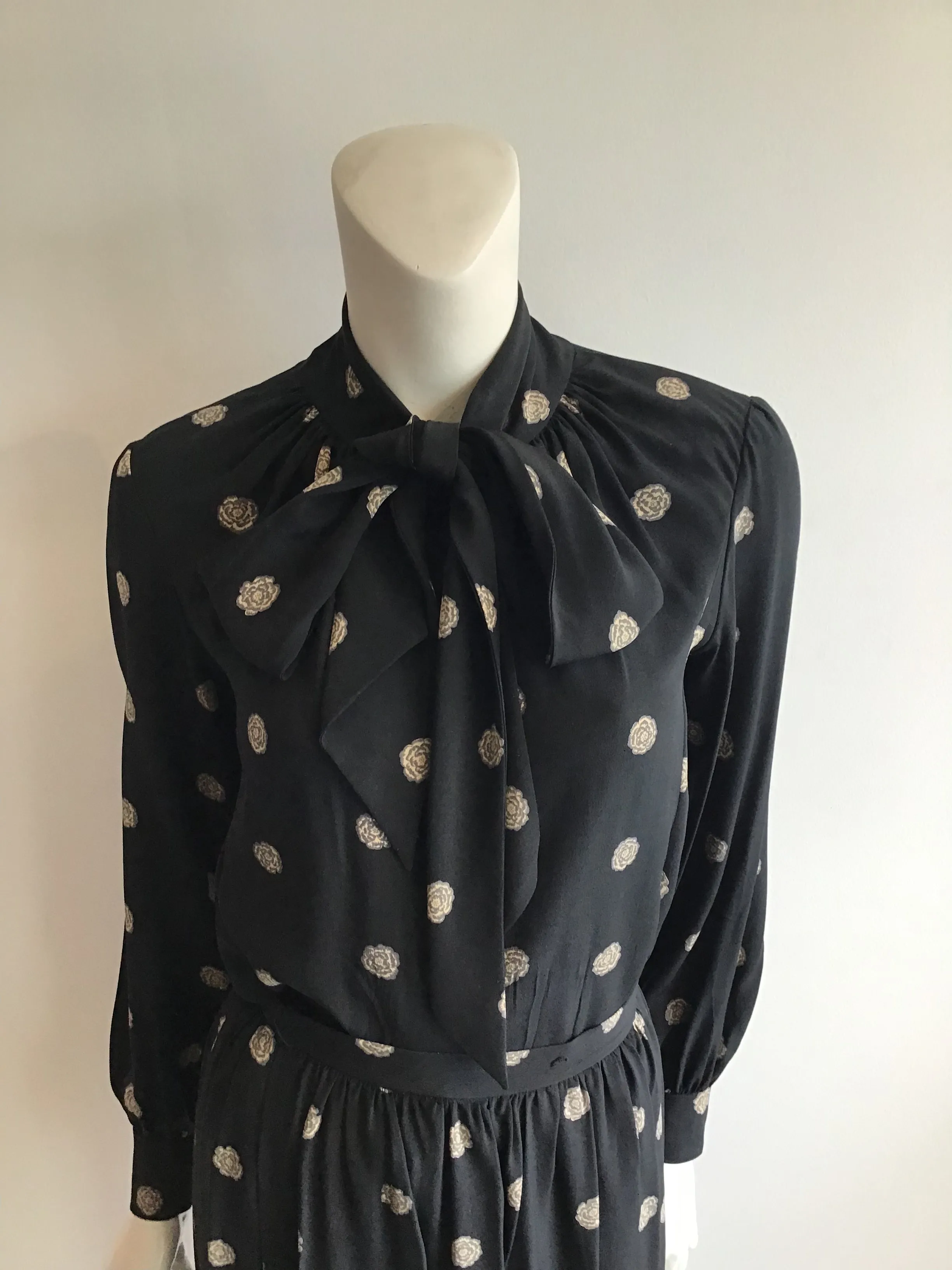 1980's Donald Brooks Black and white 3 piece Silk Suit-size 6/8