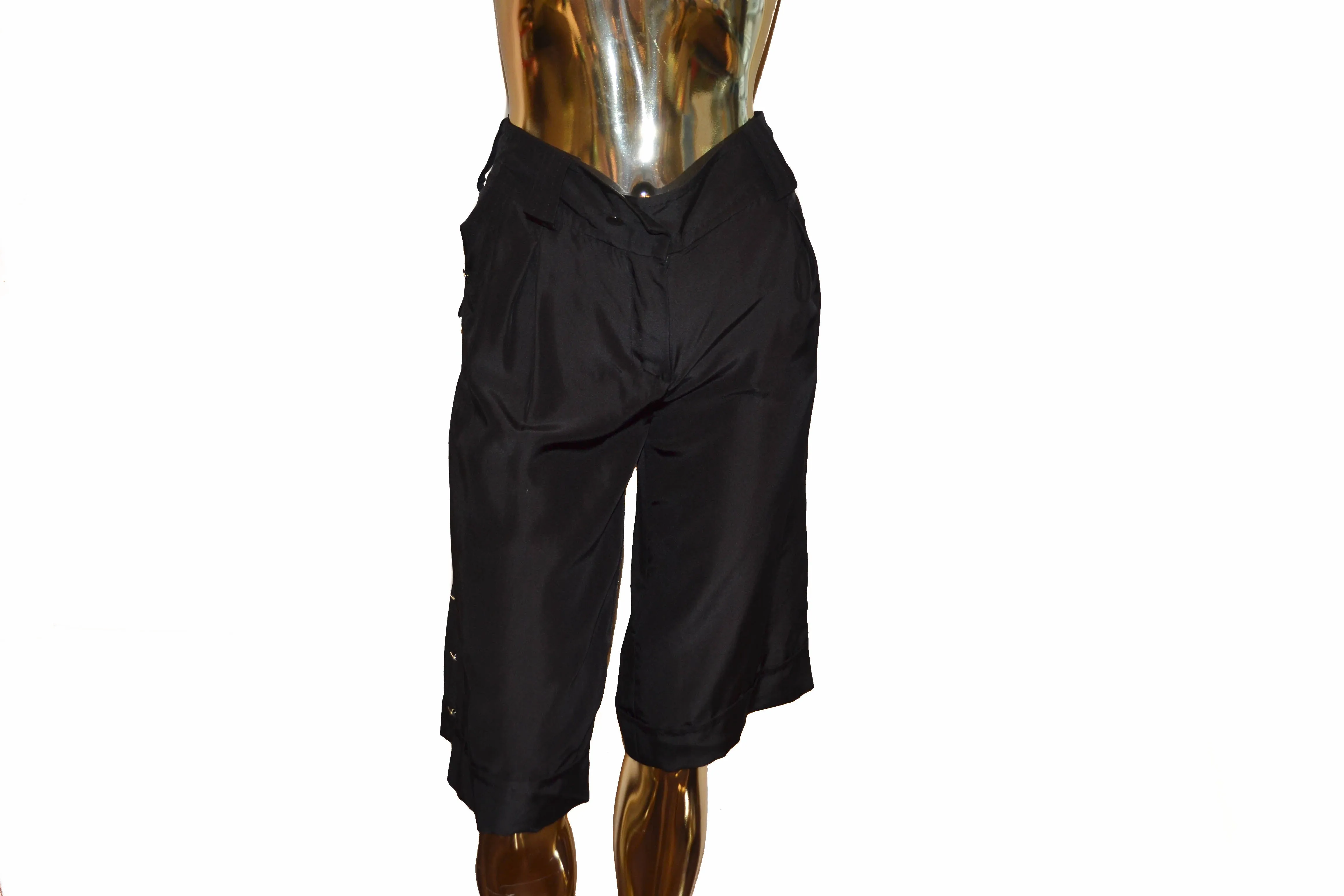 Authentic Louis Vuitton Black 100% Silk Capri Pants Size 34