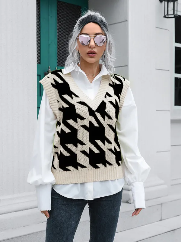 Robyn Women's Thousand Bird Check V-Neck Vest Sweater