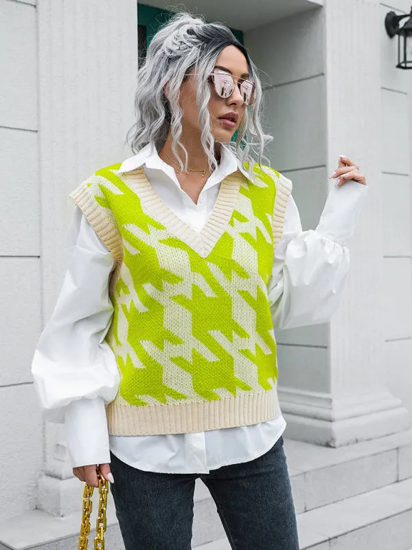 Robyn Women's Thousand Bird Check V-Neck Vest Sweater