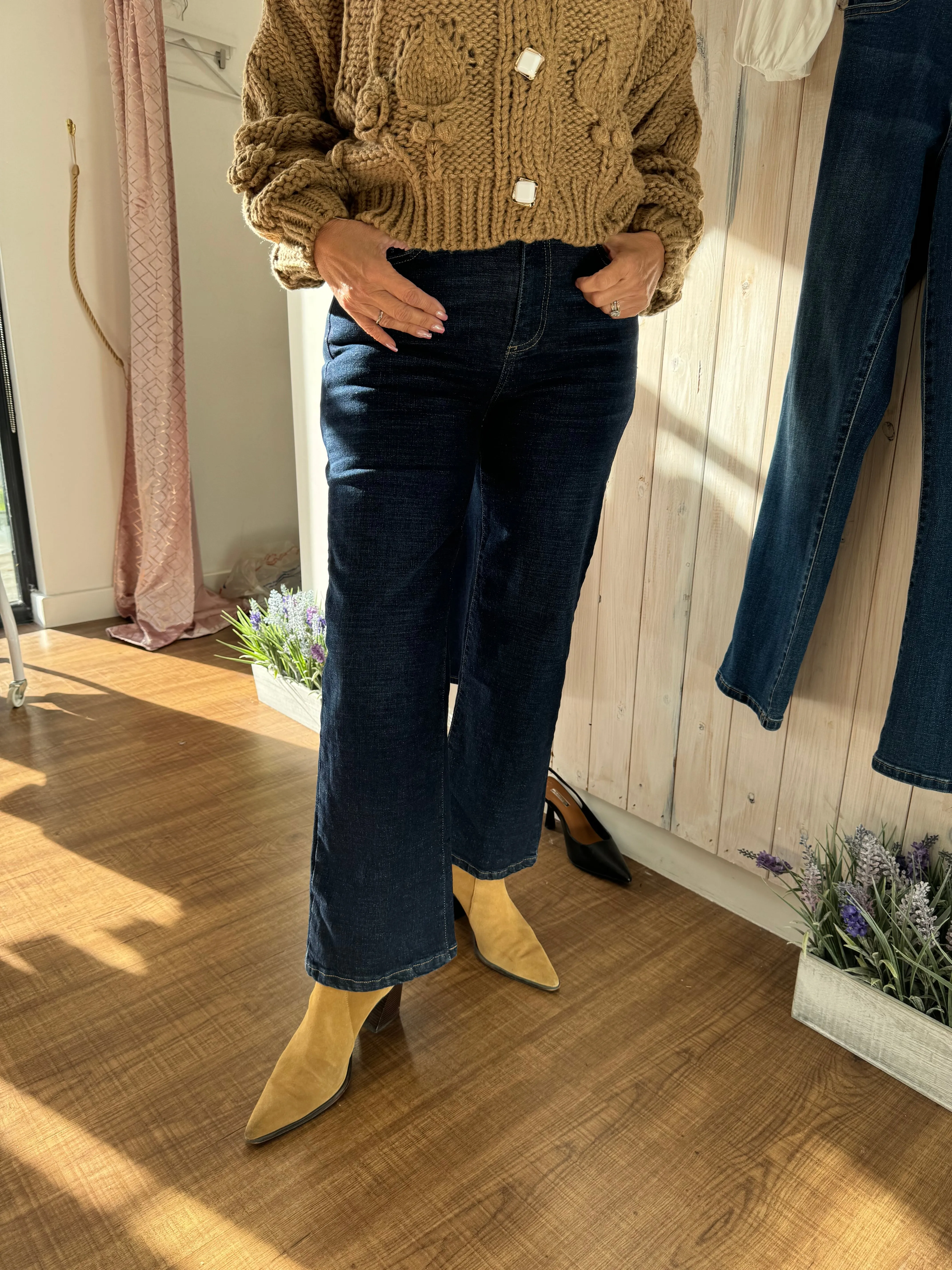 Rossy Wide Leg Crop Jeans - New Season