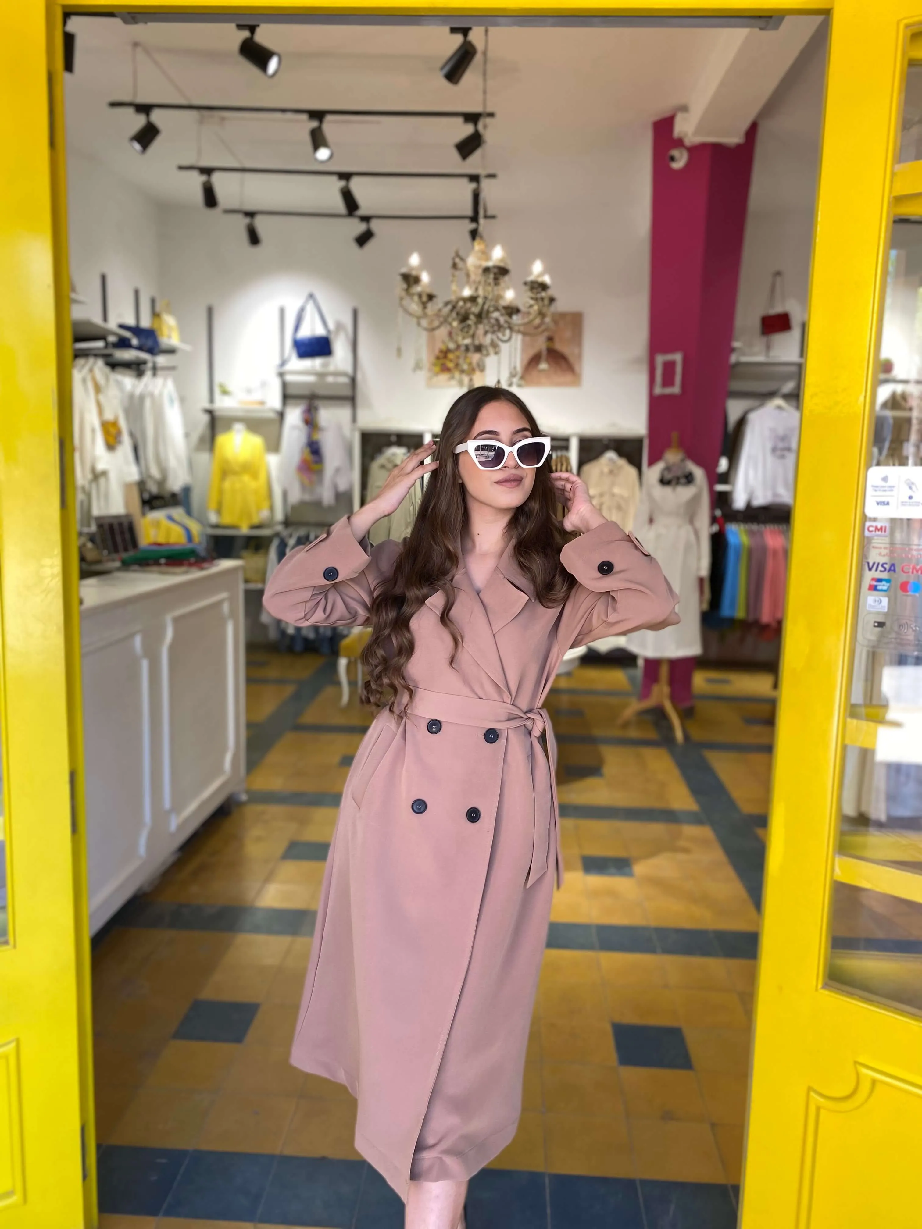 Trench-coat long en marron caramel