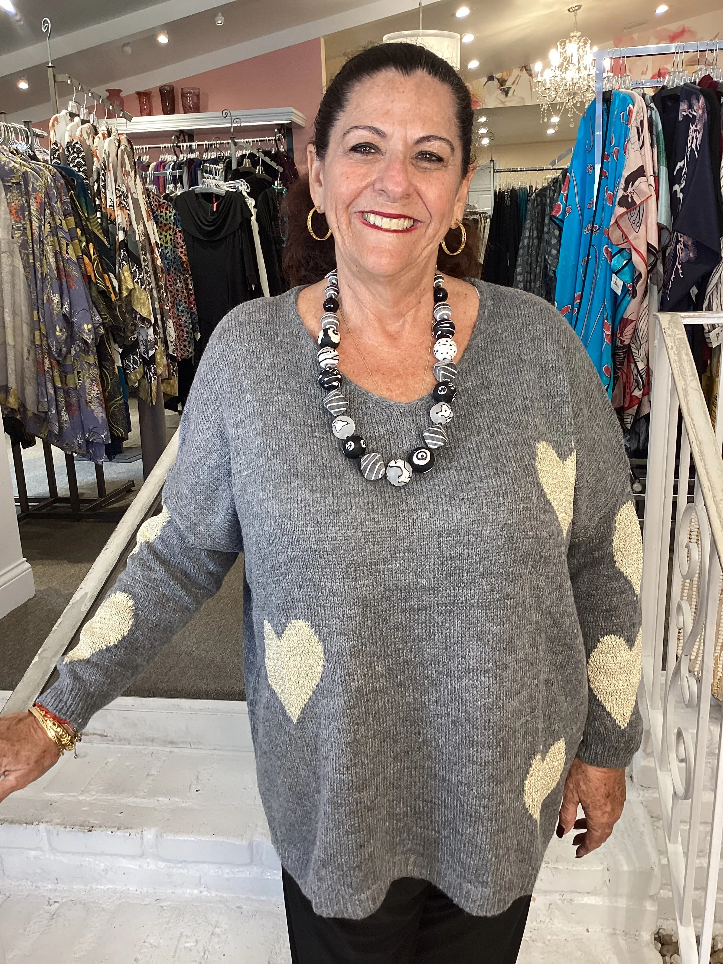 V NECK HEART SWEATER