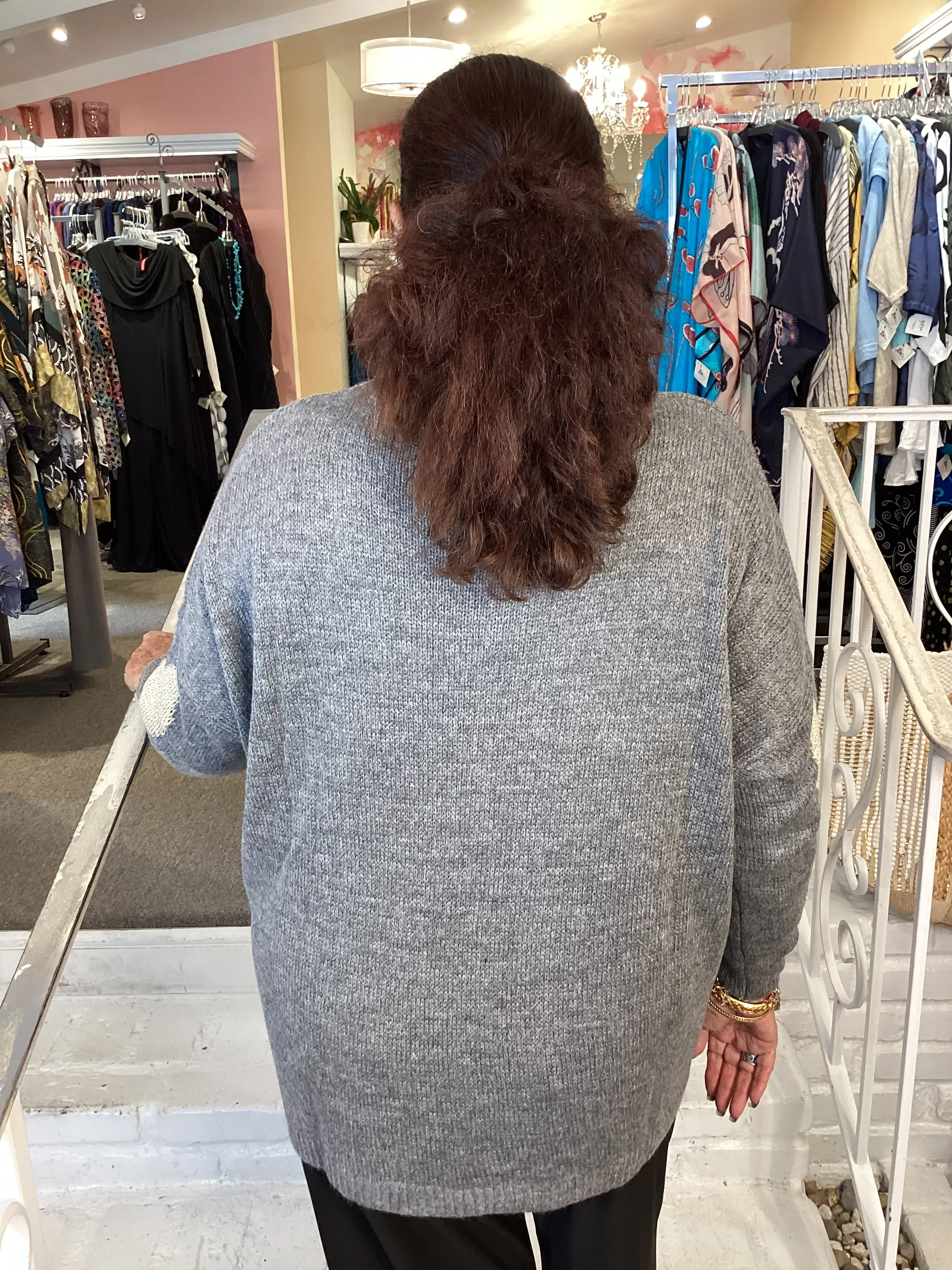 V NECK HEART SWEATER