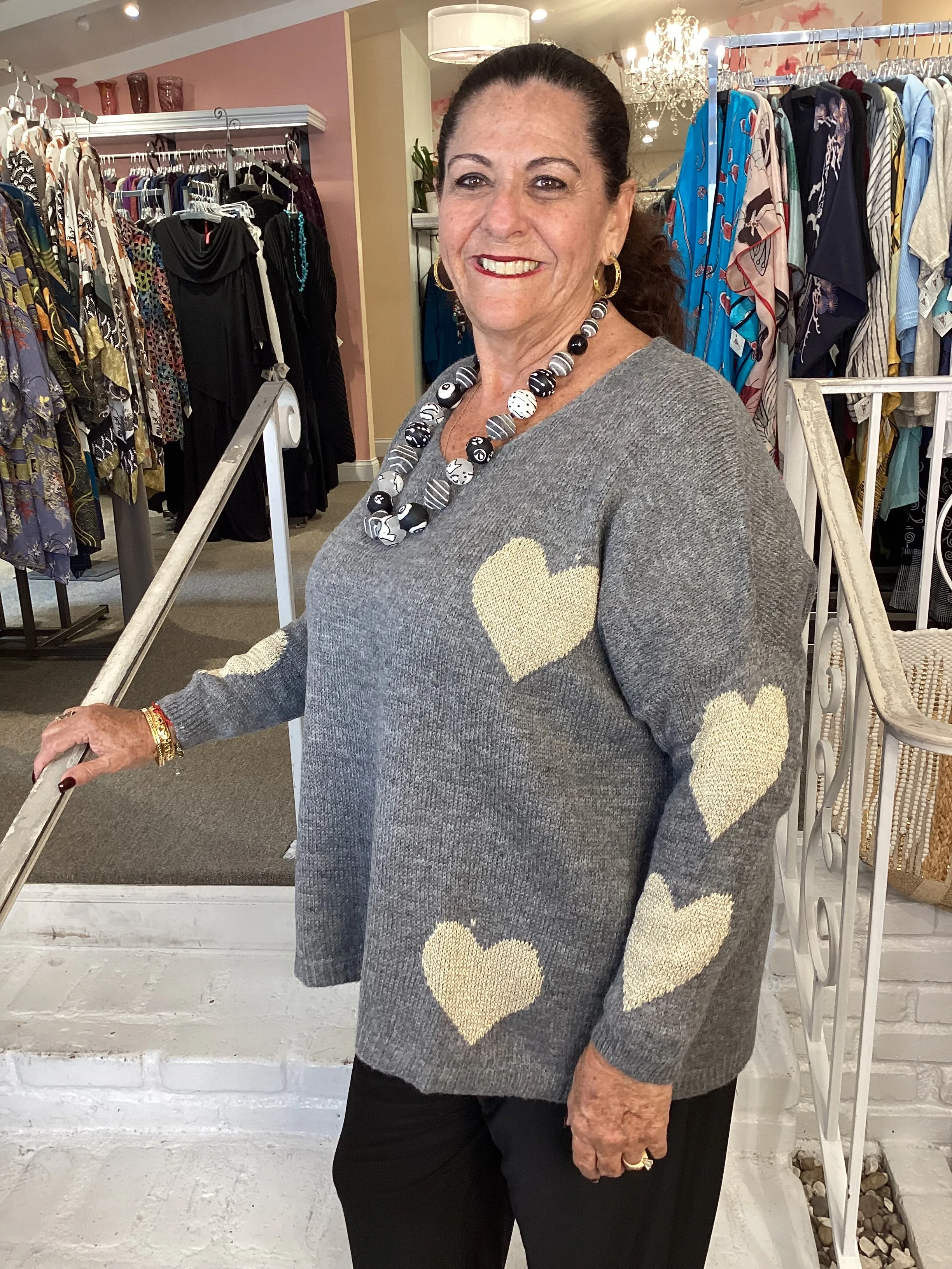 V NECK HEART SWEATER